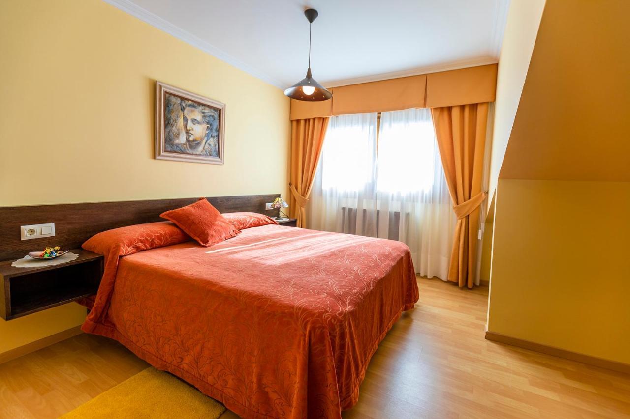Casa O Con Hotel Sanxenxo Bagian luar foto